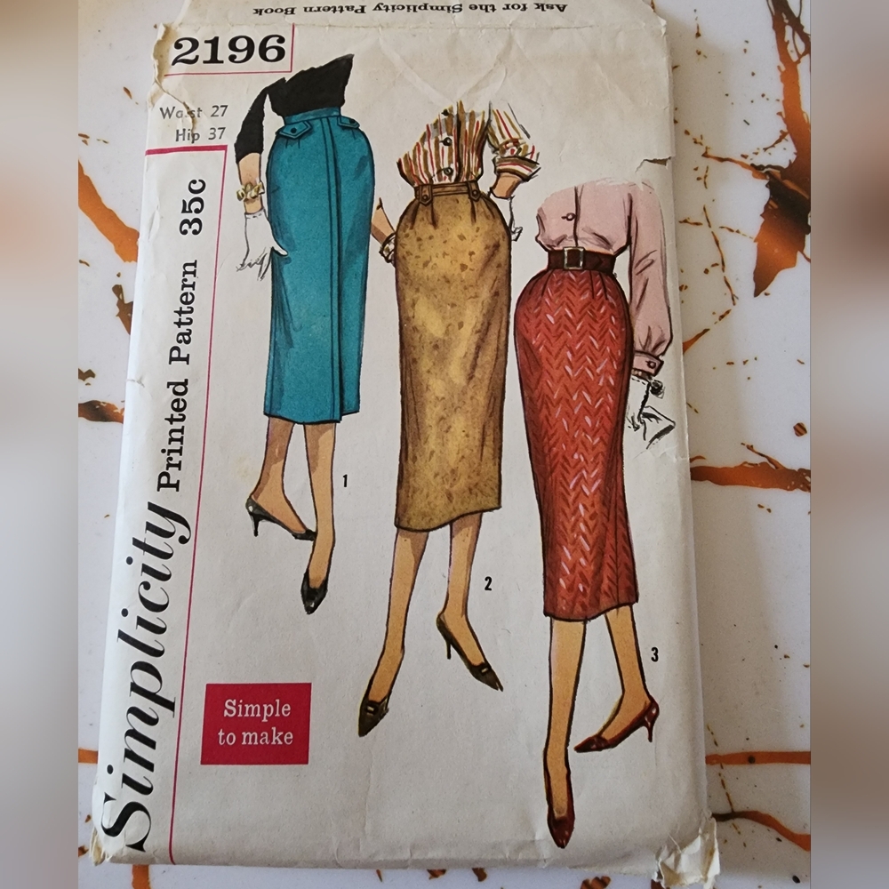 Simplicity Vintage Sewing Patterns Collection - Picture 5 of 6